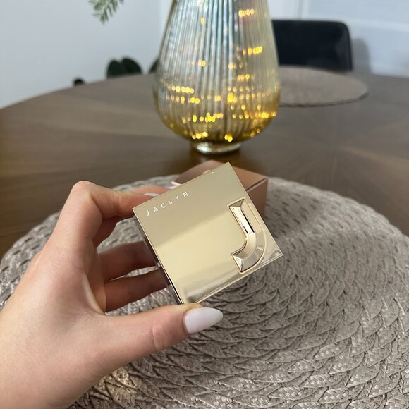 JACLYN COSMETICS LUMINOUS POWDER dew me 10 g/0.35 oz shade dew me - Picture 8 of 9